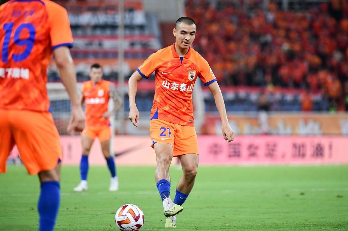 包含山东鲁能客场发挥出色夺冠，士气高昂备战前方的词条