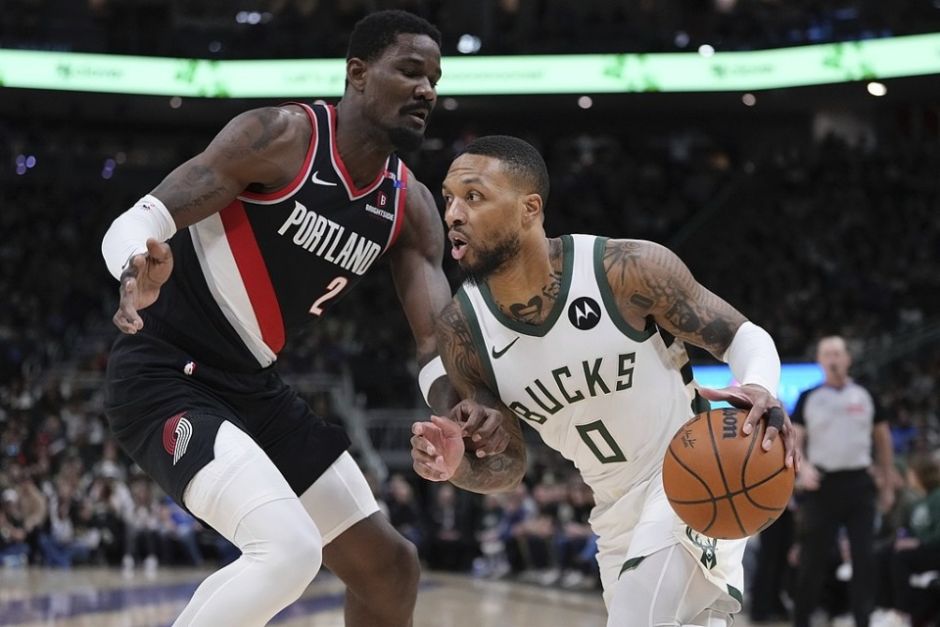 开拓者逆转赢球,利拉德末节发威 开拓者逆转赢球,利拉德末节发威