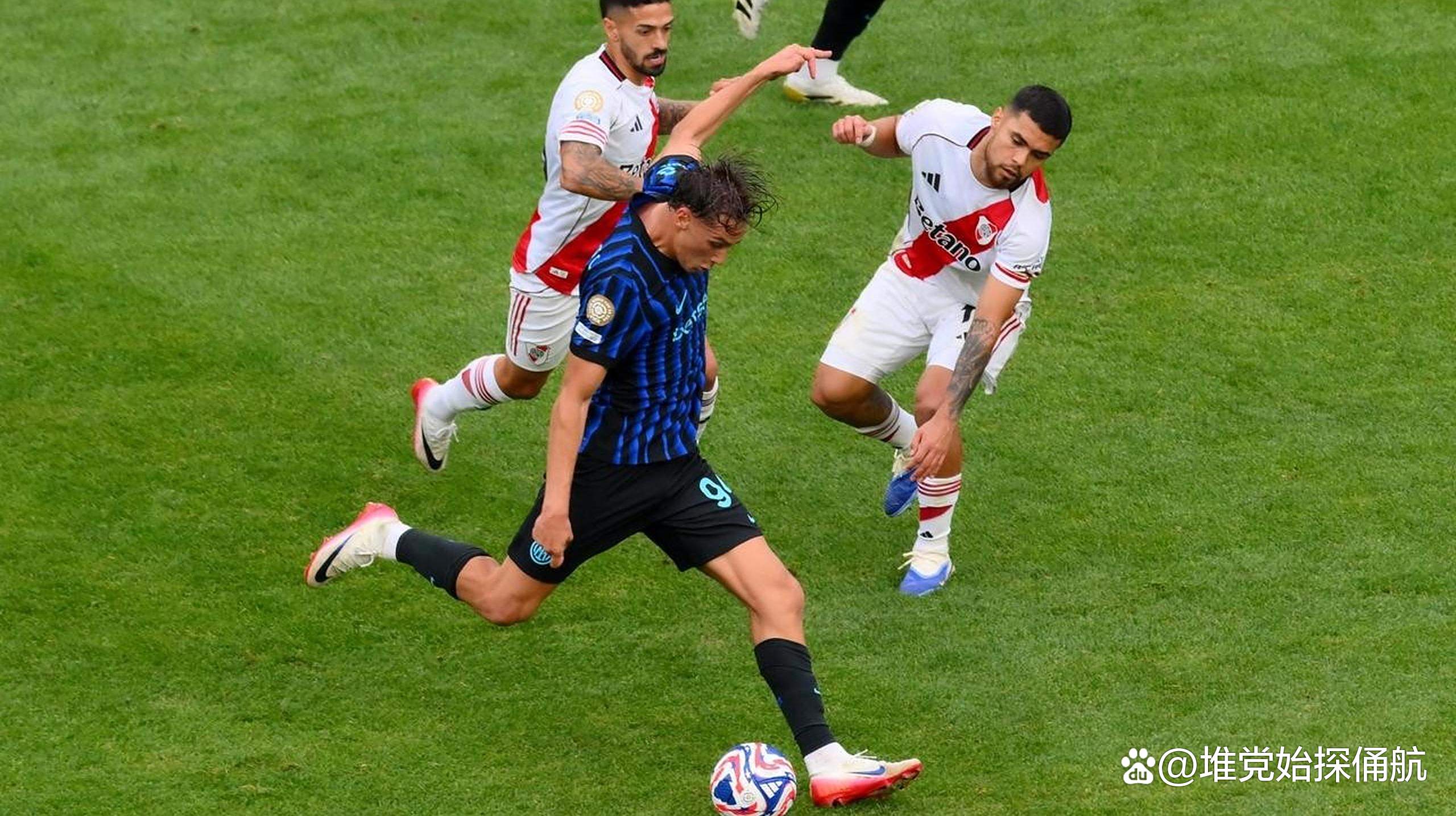 关于国际米兰备受伤病影响,主帅寻找替代战术的信息 关于国际米兰备受伤病影响,主帅寻找替代战术的信息