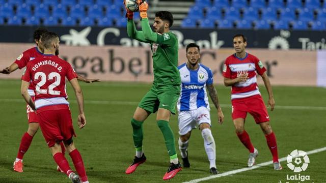 格拉纳达主场大胜埃瓦尔,取得重要三分 格拉纳达主场大胜埃瓦尔,取得重要三分