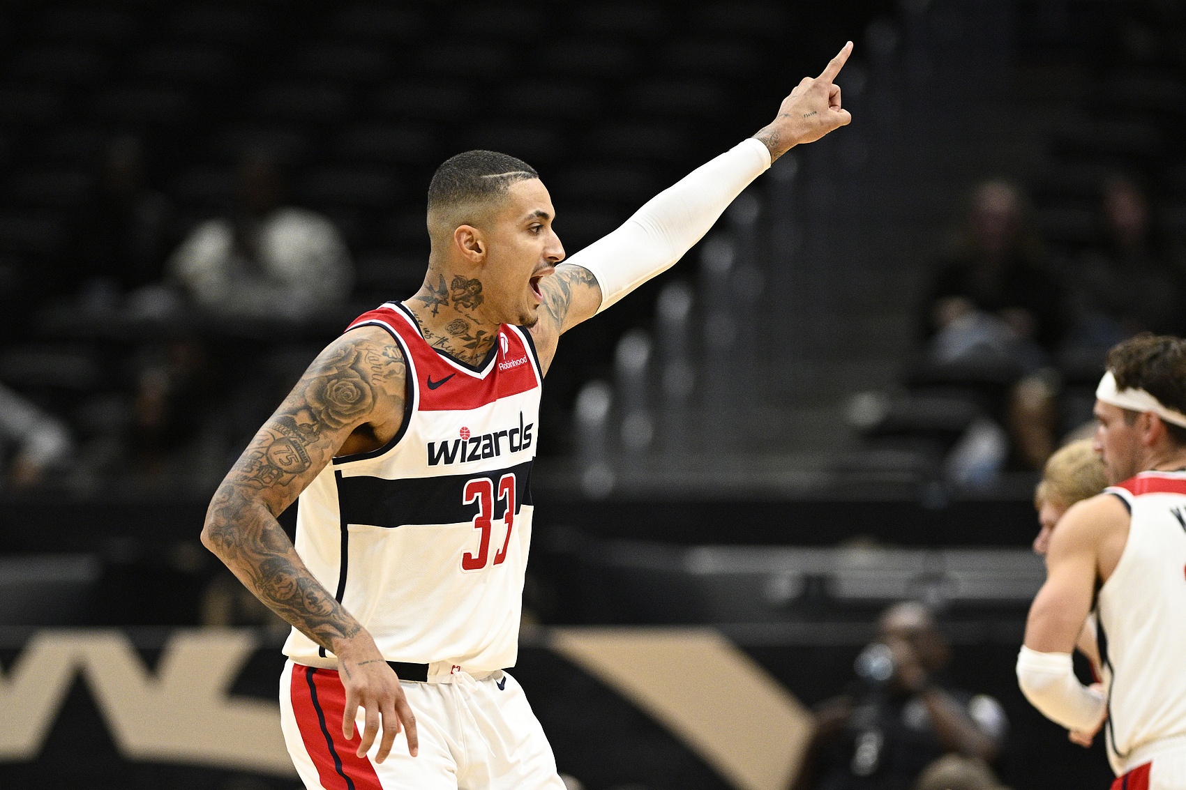 篮网完胜76人，凯尔·库兹马惊艳世界的简单介绍