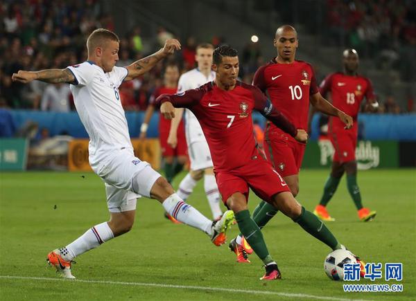 包含葡萄牙队横扫日本队，奥恰洛夫带队取胜的词条